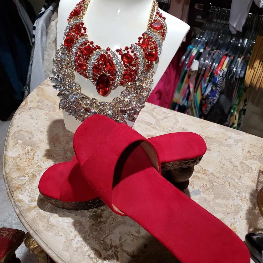 Shoes size 7